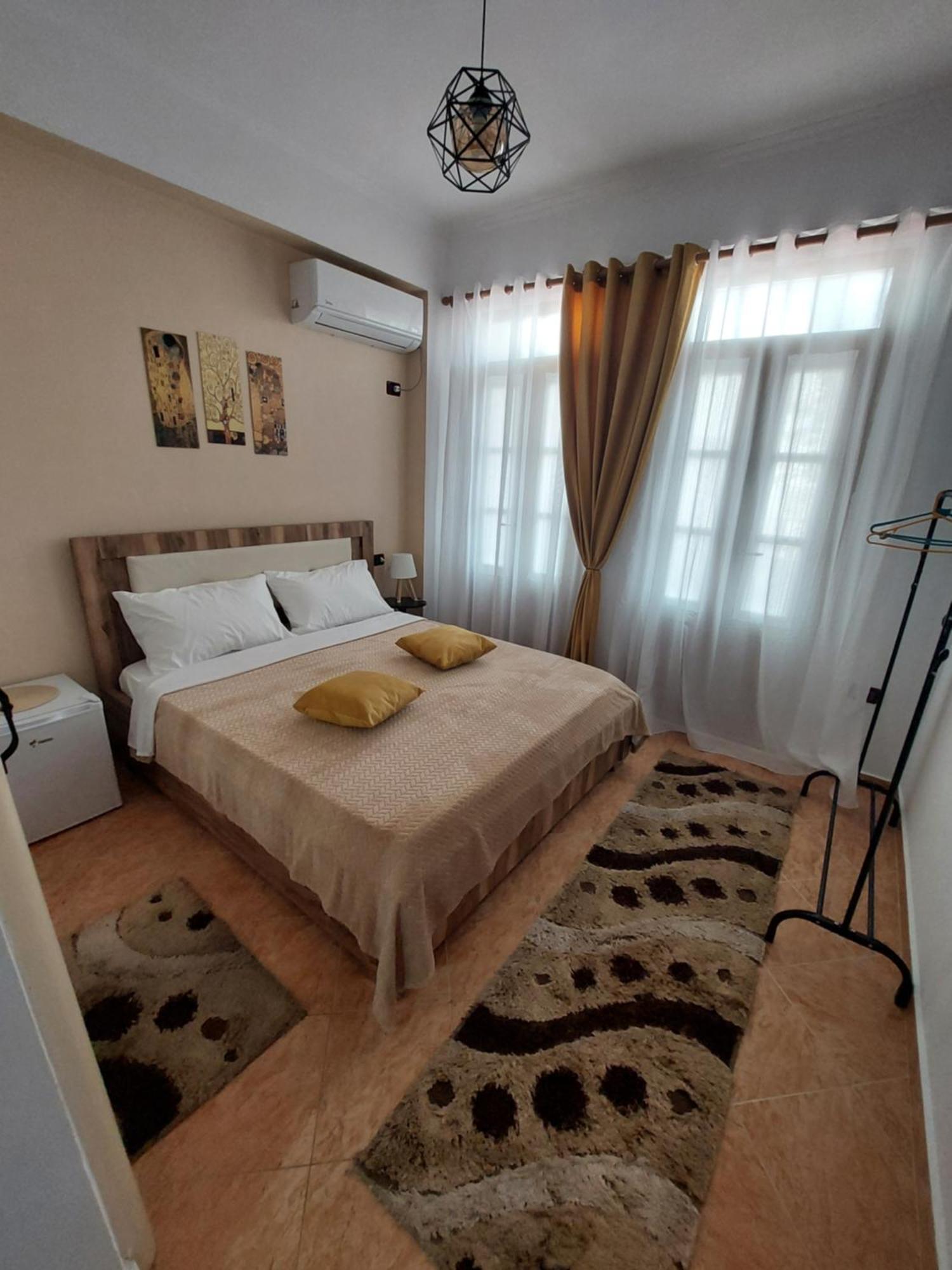Vlorë Godard Apartments מראה חיצוני תמונה