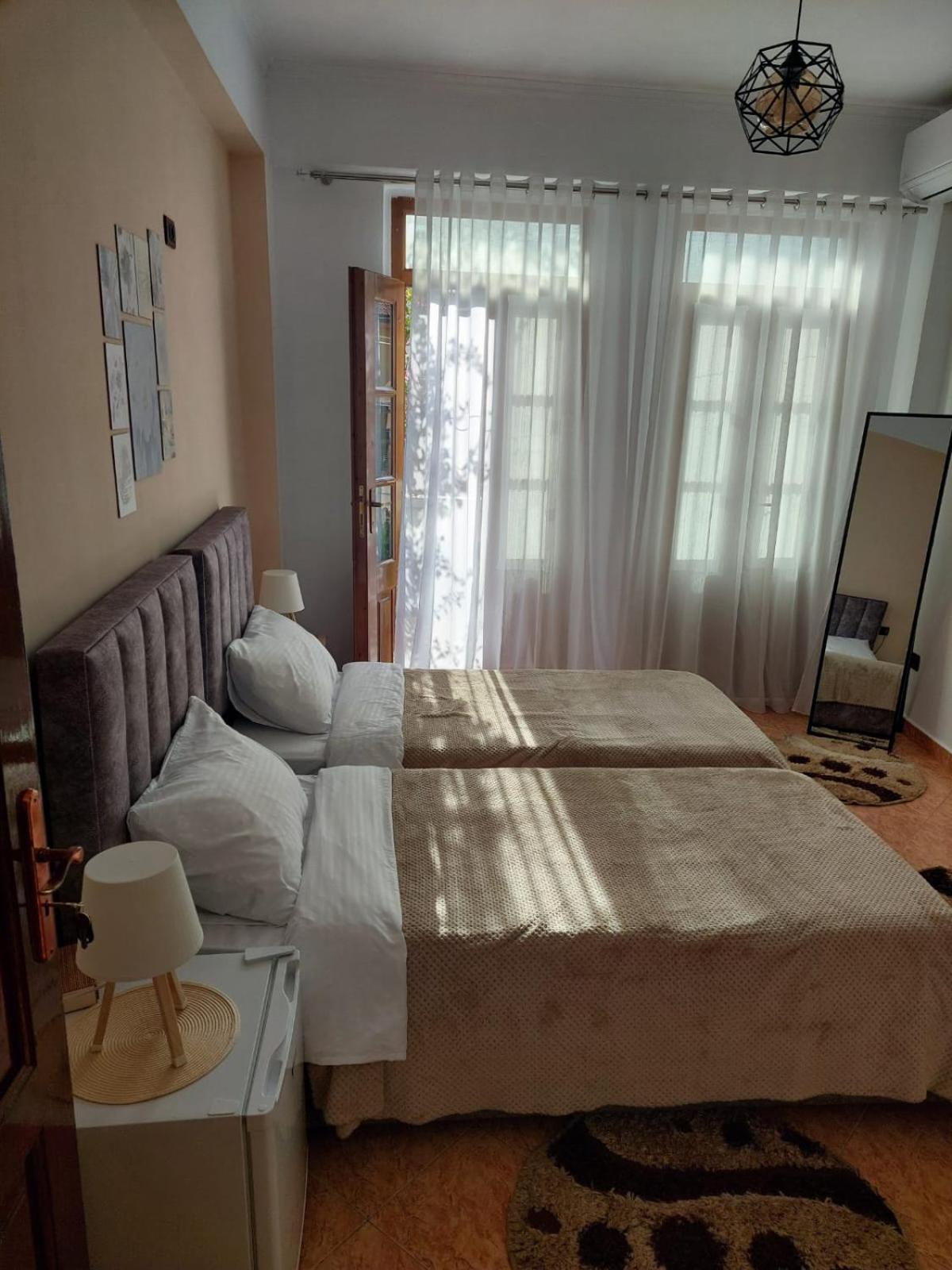 Vlorë Godard Apartments מראה חיצוני תמונה